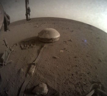 NASA InSight селфі марс