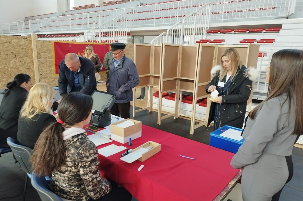 Перший тур виборів президента проходить у Чорногорії