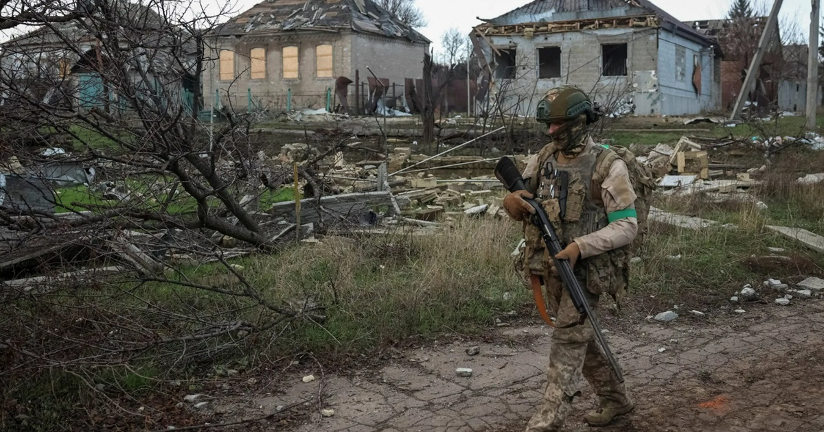 Зеленський назвав умову виведення військ з Донбасу - «Ми не можемо просто піти»