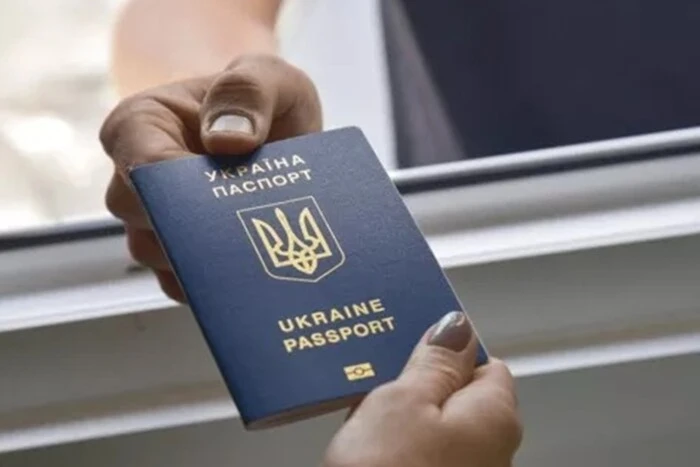 Хто з українців у ЄС ризикує втратити статус - кінець тимчасового захисту