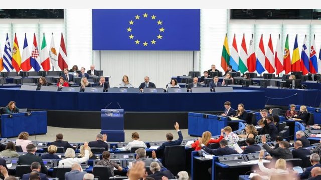За жертви в Україні Європарламент вимагає справедливості та відповідальності