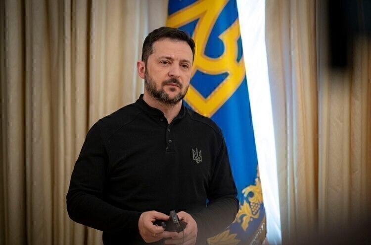Дипломатам Зеленський порекомендував не їхати на парад до москви