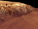 На Марсі знайшли гігантський каньйон, який у давнину був заповнений водою