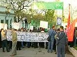 В Росии работники военных заводов требуют погасить долги по зарплате, грозя забастовкой
