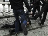 У неділю, 12 грудня, ввечері, в Південному адміністративному окрузі Москви 15 молодих людей, серед яких була одна дівчина, побили й зарізали