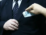 Глава КС: "сращивание власти с криминалом" угрожает государственности России