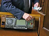 Карткові ігри депутатів викривають недбалість, з якою вони ставляться до своїх обов'язків