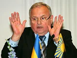 БЮТ радить донецькому губернаторові переселити у малогабаритне житло Януковича