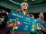 УЄФА попереджає: єдиний легальний спосіб купити квитки на Євро-2012 - на сайті uefa.com