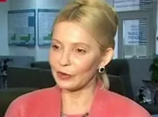 Тимошенко їздила до мами з новою зачіскою. ВІДЕО