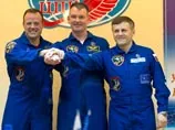 Корабль "Гагарин" с тремя космонавтами выведен на околоземную орбиту