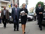 Тимошенко в ГПУ стала "тричі невиїзною" і не може користатися iPad
