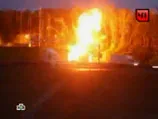 На Ленинском проспекте в Москве анархисты разгромили и забросали бомбами автостоянку с дорогими иномарками
