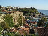 Российская туристка подверглась нападению в Турции: женщина впала в кому