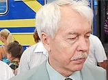 Суд видворив екс-президента Криму з України і заборонив повертатися