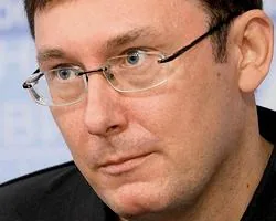 Суд рекомендує захисникам Луценка одержати доступ до державної таємниці для участі в розгляді засекречених матеріалів