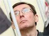 Суд залишив Луценка в СІЗО: той обіцяє "плюнути в морду" прокурору