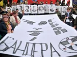Марш Бандери з 3000 учасників проходить у Львові