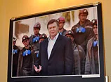 Поки Янукович слухав фонограму Білик, шахтарі простирчали годину на сходах. ВІДЕО