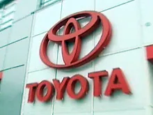 Японская Toyota отзывает почти 13 тысяч автомобилей для замены ковриков