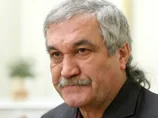 Шкляр: Ступка "ганебно" взяв звання Героя України, яке "забрали у Бандери"