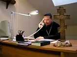 Київські священики прийматимуть сповідь по телефону