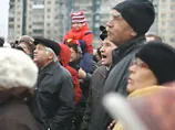 Кандидата от ЕР освистали на митинге. Его охрана тут же сломала руку пенсионеру. ВИДЕО