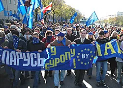 Беларусы хочуць у Еўразвяз і новага прэзідэнта - агульнанацыянальнае апытанне