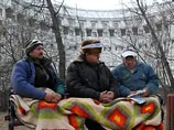 Тиждень голодування під Кабміном: "чорнобильці" обіцяють себе підпалити. ВІДЕО