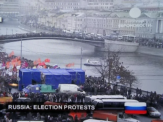 Уходящий год запомнится революциями и массовыми протестами во всем мире