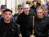 Сидевший в колонии с Ходорковским поведал, как тот спас зэков от "убивания" и "прожарки". ВИДЕО