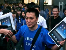 Китаец, владелец бренда iPad, грозится запретить вывоз планшетников из КНР