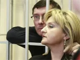 Щоб його дружина пішла в політику Луценко не проти