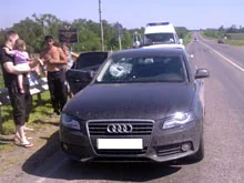 Случай под Ростовом: летающий кирпич на ходу убил пассажирку Audi. ВИДЕО