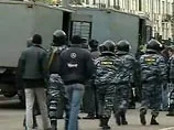 Массовые задержания в Москве - оппозиция вышла на митинг в защиту Конституции