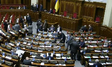Рада без депутатів штампує закони