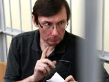 Від Януковича і Пшонки Луценко вимагає справу на Кузьміна і суддів, які порушили його права
