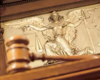 Знайти найкращих адвокатів за помірну ціну допоможе Інтернет