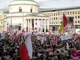 Проти пенсійної реформи протестує Варшава, на вулиці вийшли десятки тисяч осіб