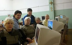 Пенсионеру, который знает современную технику — принтер, сканер, ксерокс, легко найти работу через Интернет