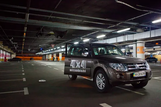По бездоріжжю в бізнес-клас - Mitsubishi Pajero Wagon. Тест-драйв