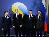 На саммите Россия-ЕС хвалили статьи Медведева, но спрашивали о Грузии и правах человека