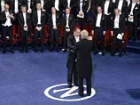 В зале Стокгольмской филармонии король Швеции вручил Нобелевские премии
