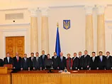 "Сімейні" люди керуватимуть країною. Досьє на новачків уряду