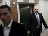 Чиновників мер Єнакієвого примусив економити на службових автомобілях і взагалі відправив на громадський транспорт