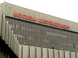 По подозрению в кражах из багажа пассажиров в "Шереметьево" задержаны грузчики