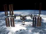 Солнечную батарею МКС повредил неизвестный объект