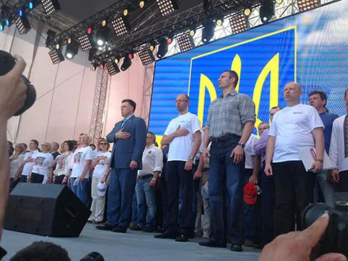 Хтось один від опозиції піде на Януковича