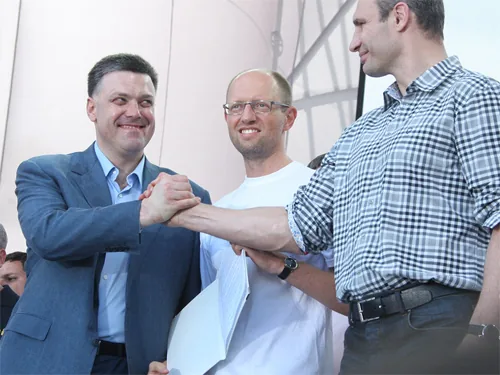 Політологи визначили, хто став "фаворитом Януковича" після мітингів