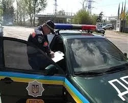 Автомобили останавливать теперь могут не только инспекторы ГАИ